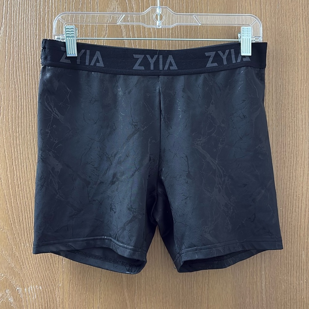 Zyia Black Detail Spandex Shorts